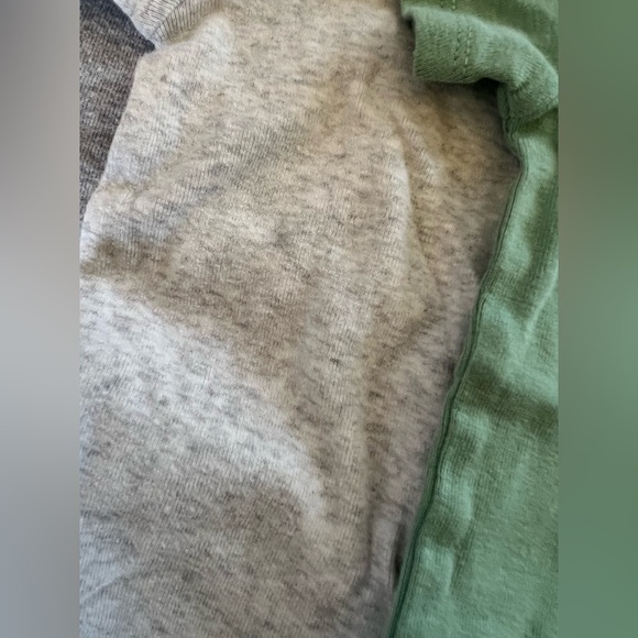 Carter's Kids Bodysuits in Gray, Green, and Blue 12 month - Picture 4 of 6